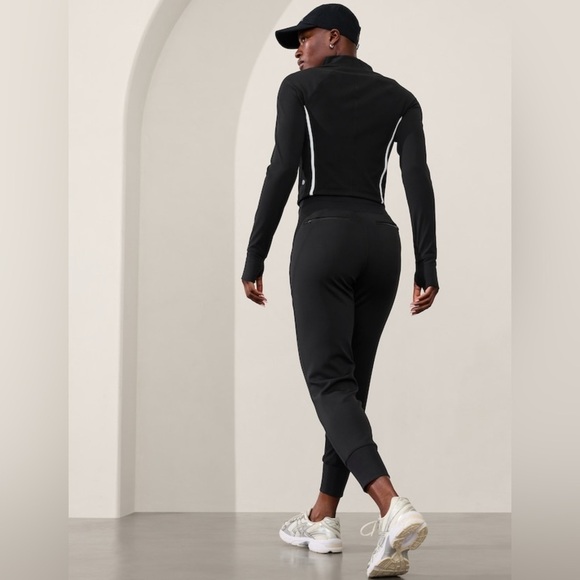 NWT Athleta Black Venice Jogger size S/T - Picture 3 of 8